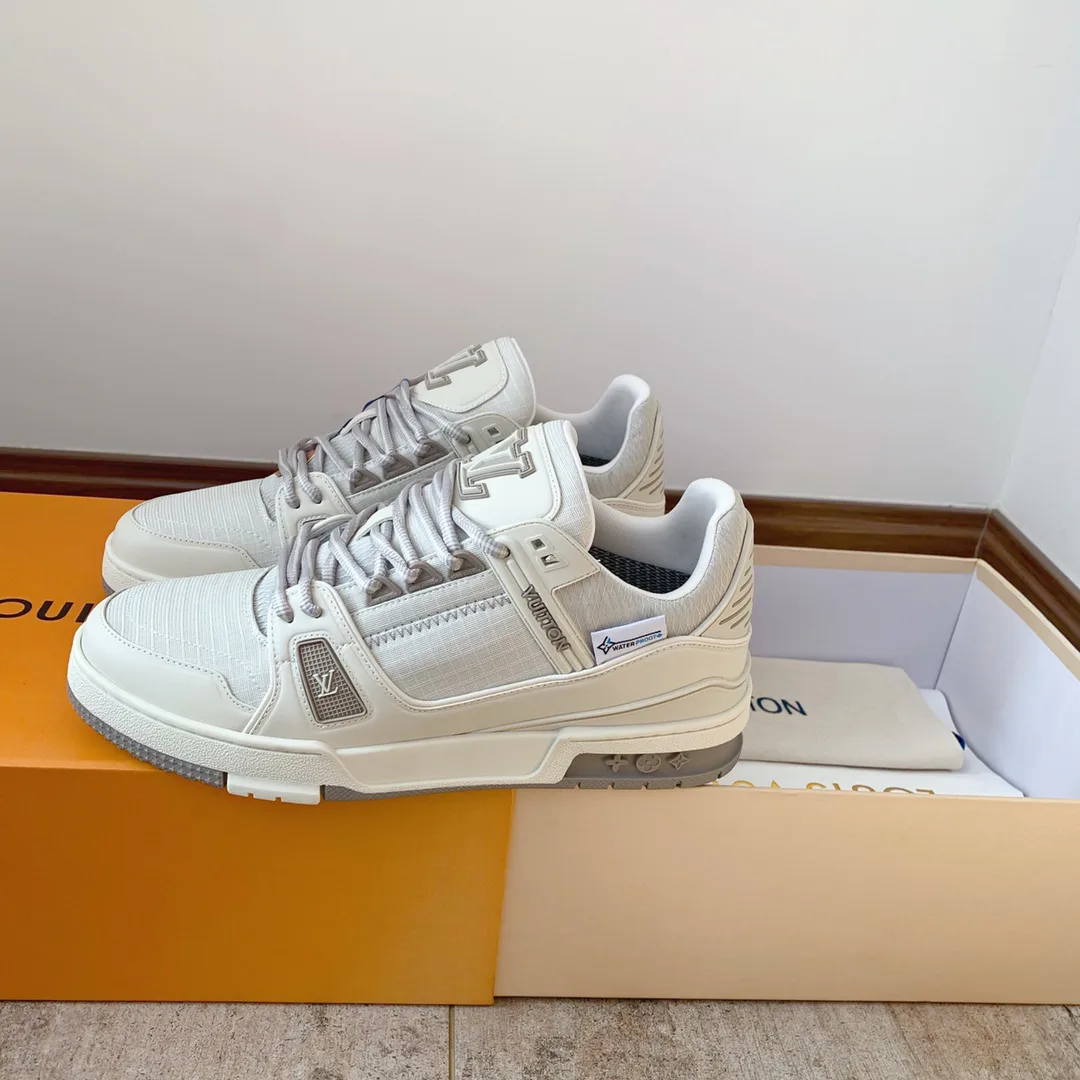Кроссовки Женские Louis Vuitton 10234395