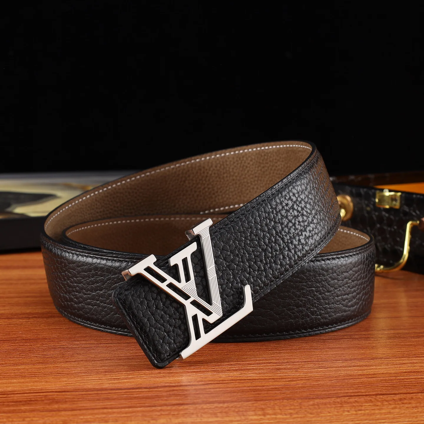 Ремни Женские Louis Vuitton 617173