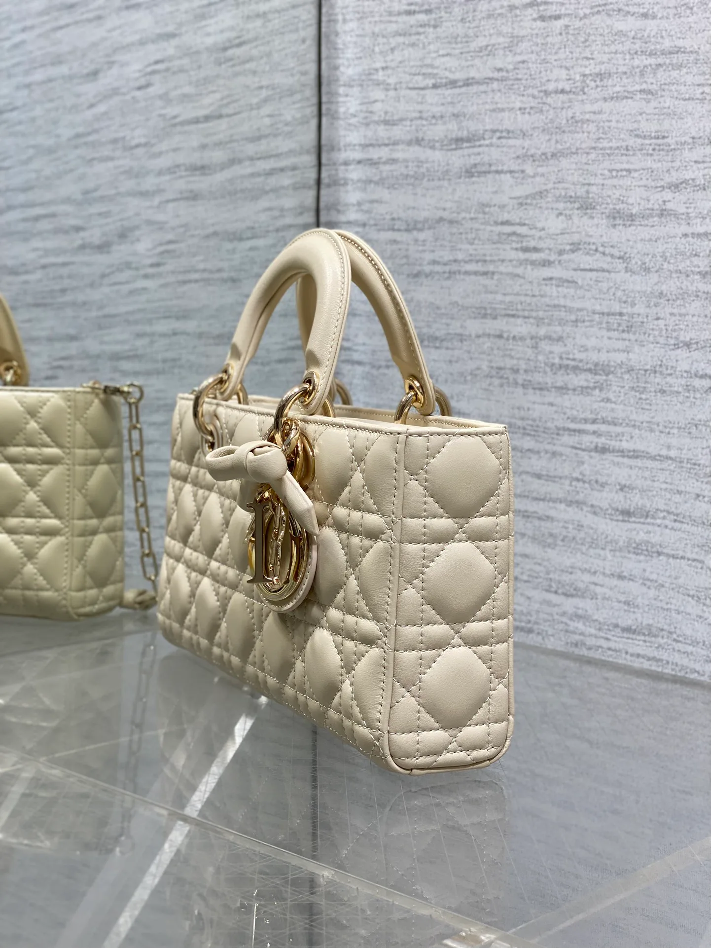 Классические Сумки Женские Christian Dior 11685176