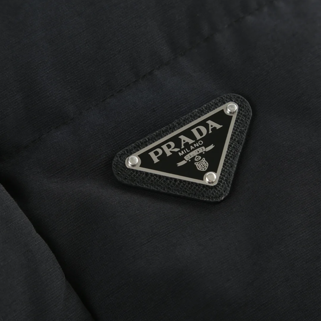 Жилеты Женские Prada 18022433