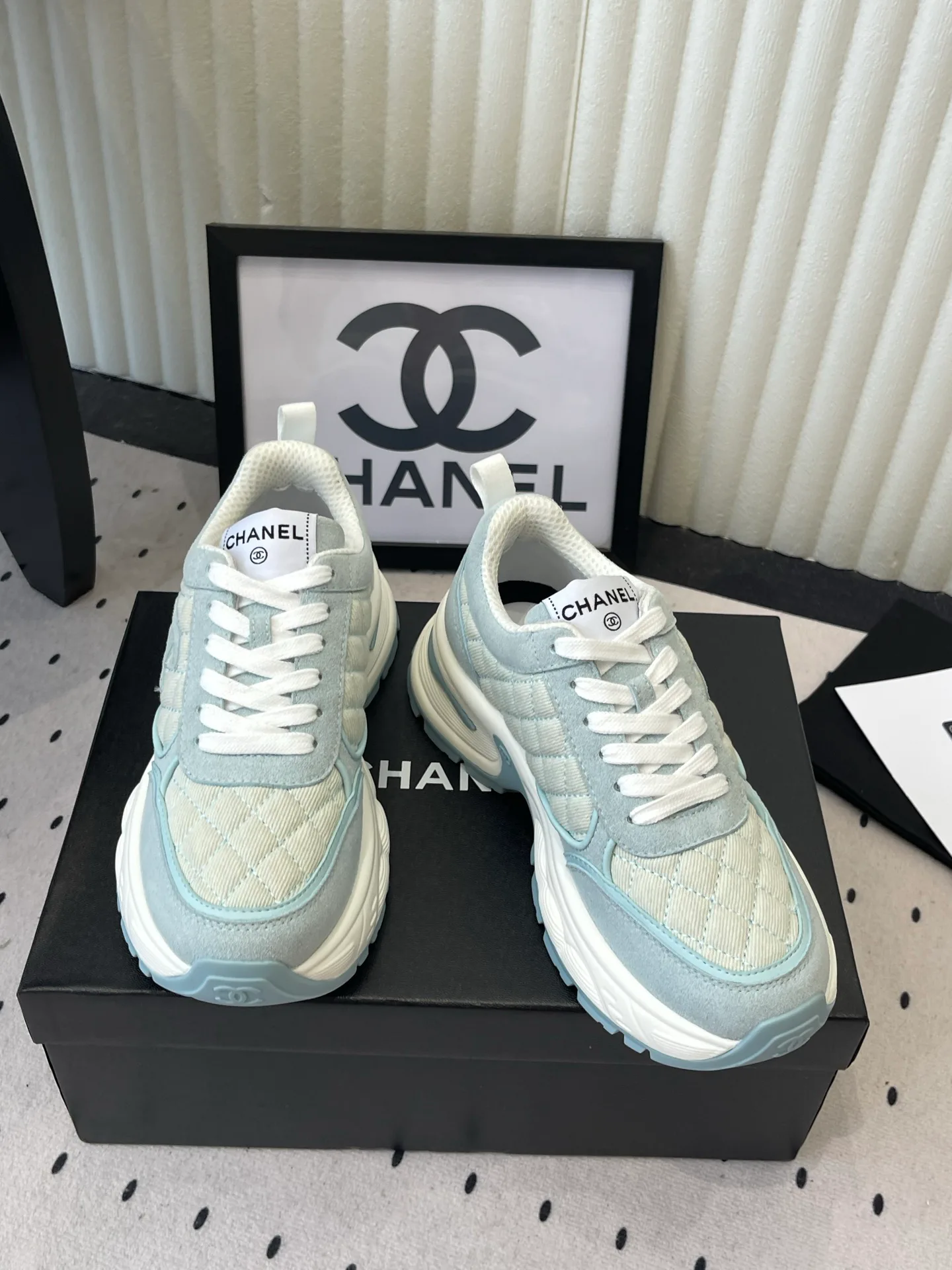 Кроссовки Женские Chanel 17769667