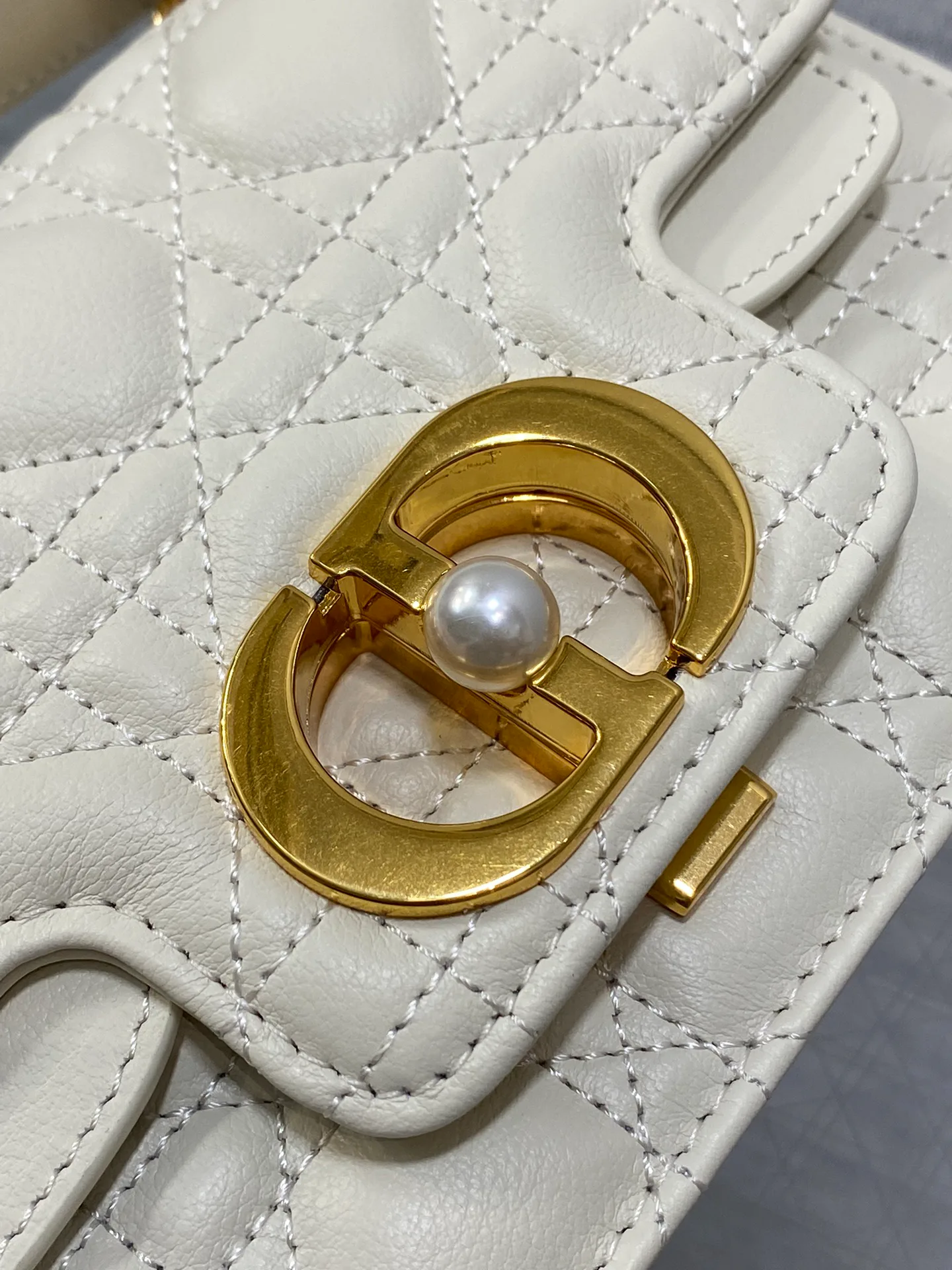 Сумки На Ремне Женские Christian Dior 274267