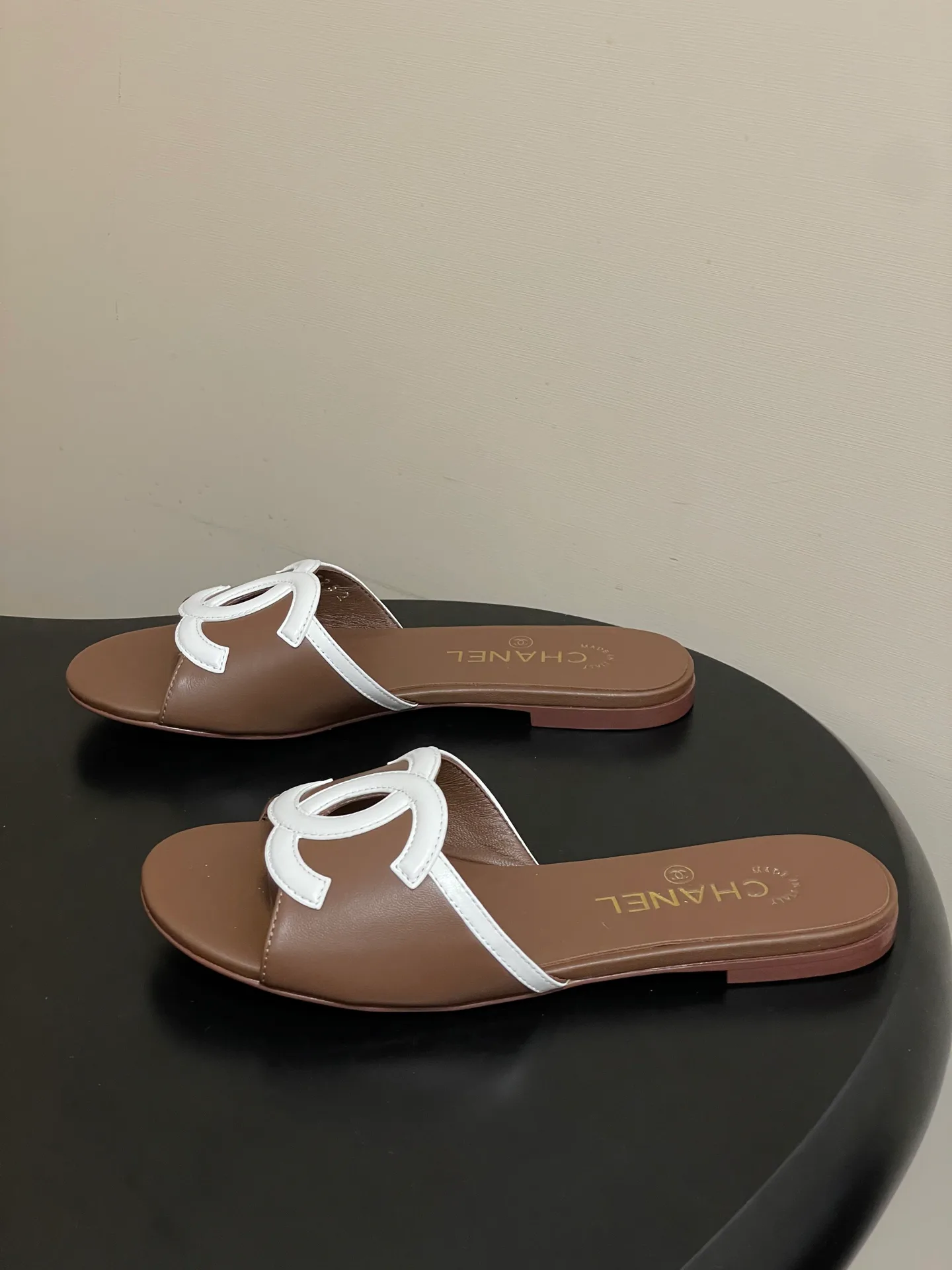 Шлепанцы Женские Chanel 11627615