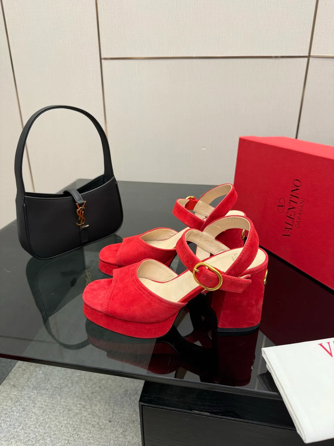 Босоножки Женские Valentino 5052046