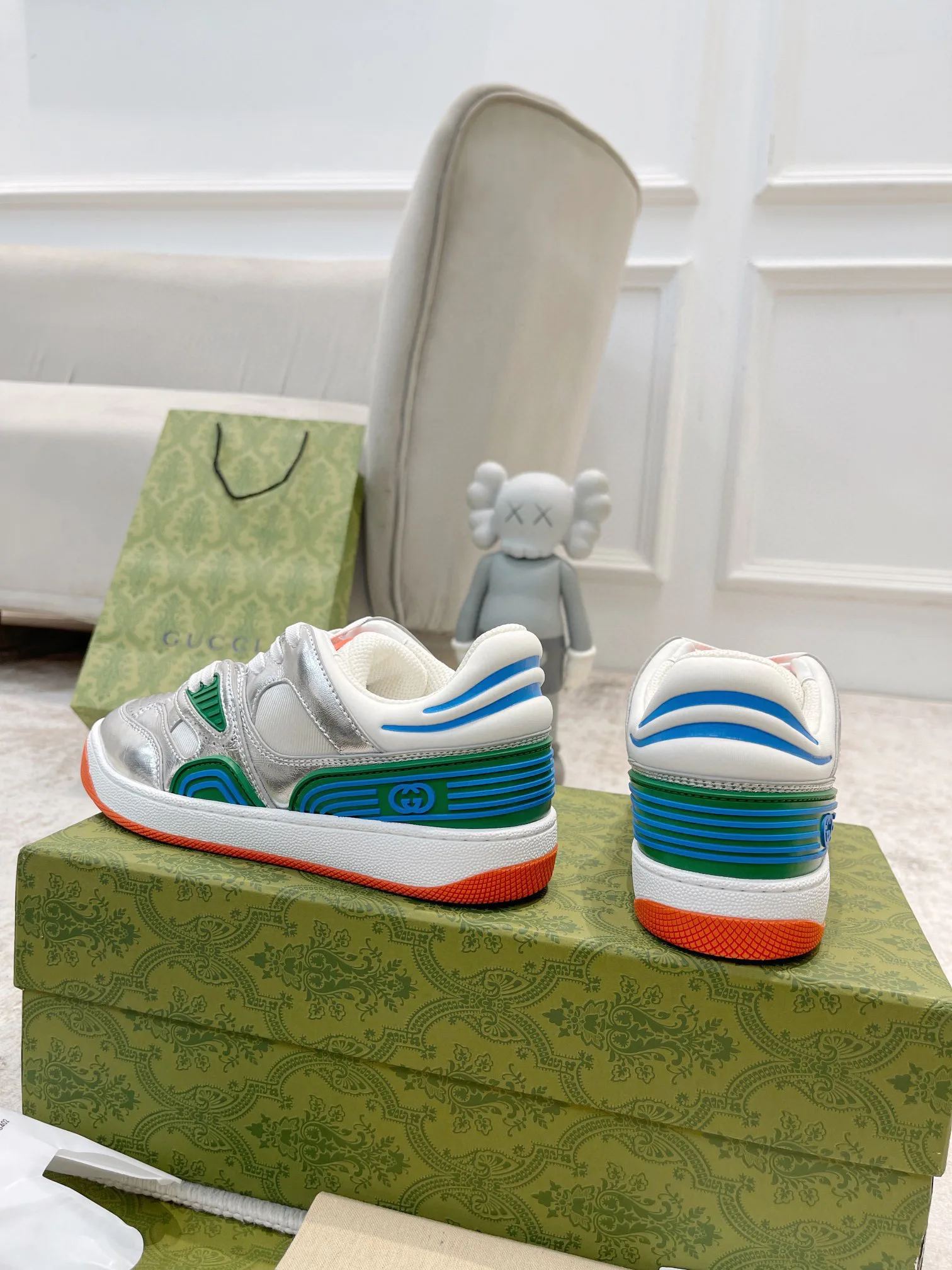 Кроссовки Женские Gucci 945090