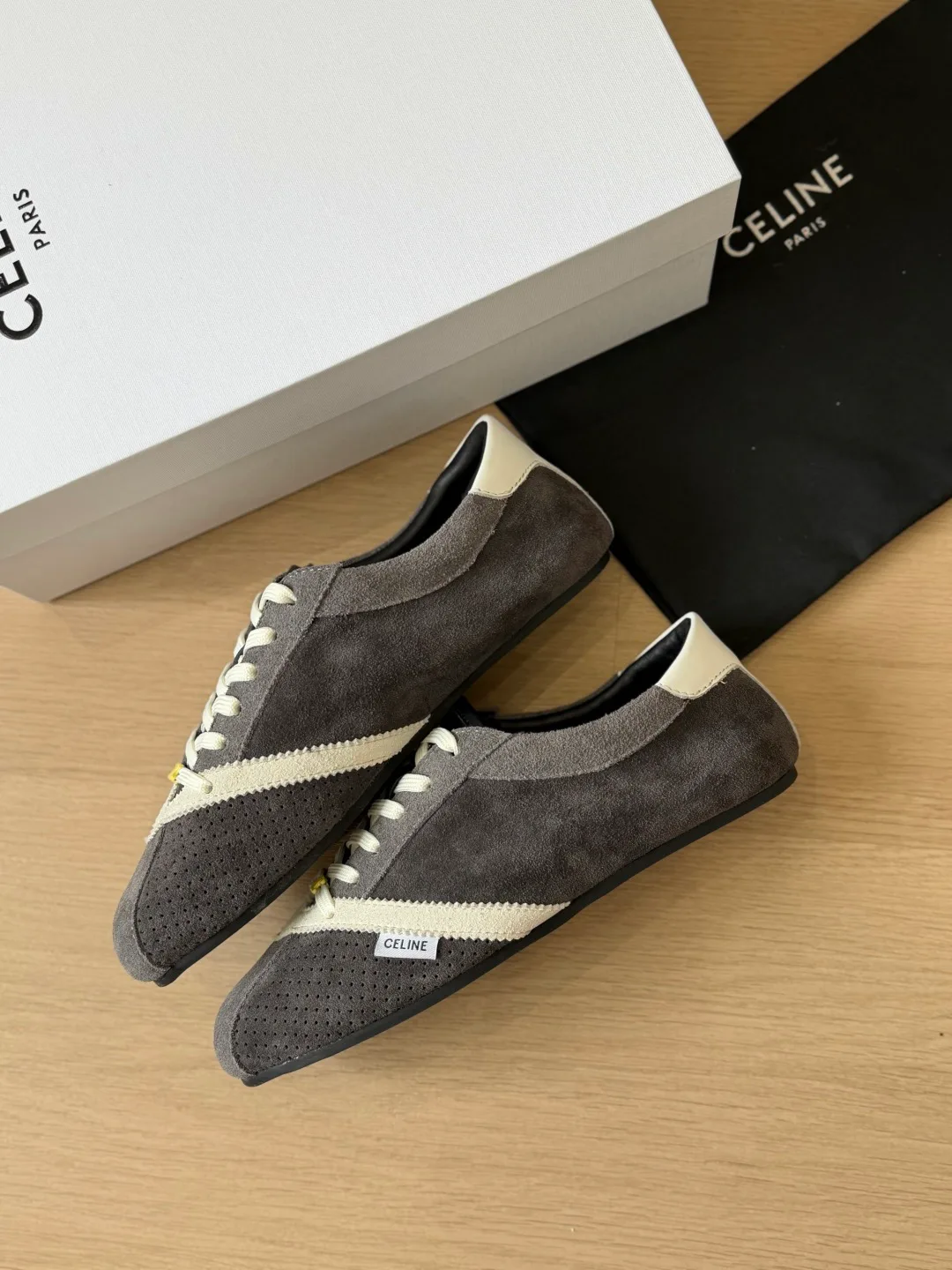 Кроссовки Женские Celine 18224057