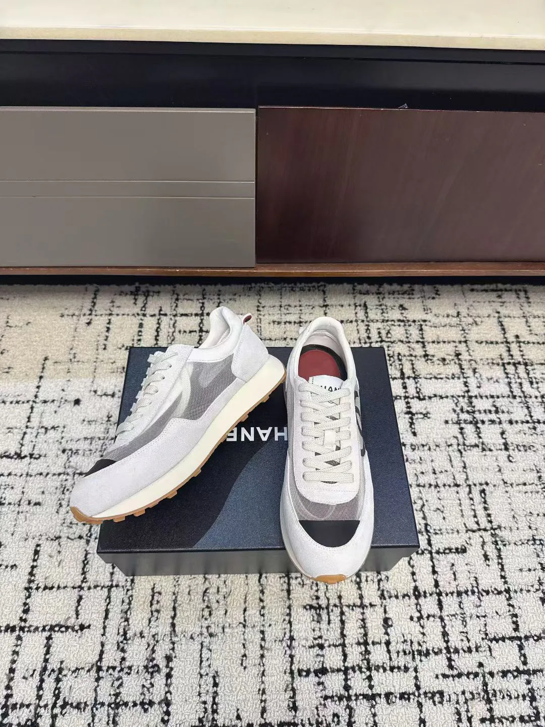 Кроссовки Женские Chanel 10475949