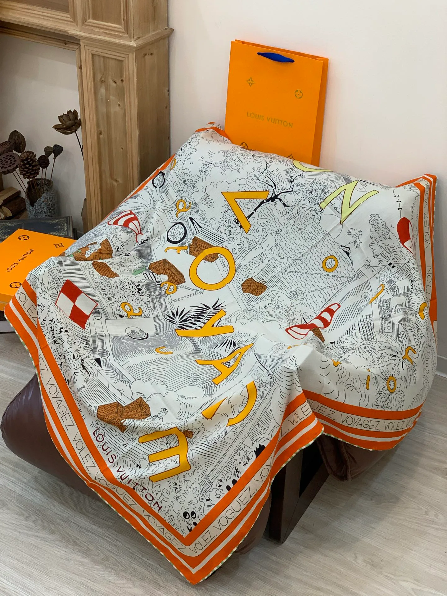 Платки Louis Vuitton 318429