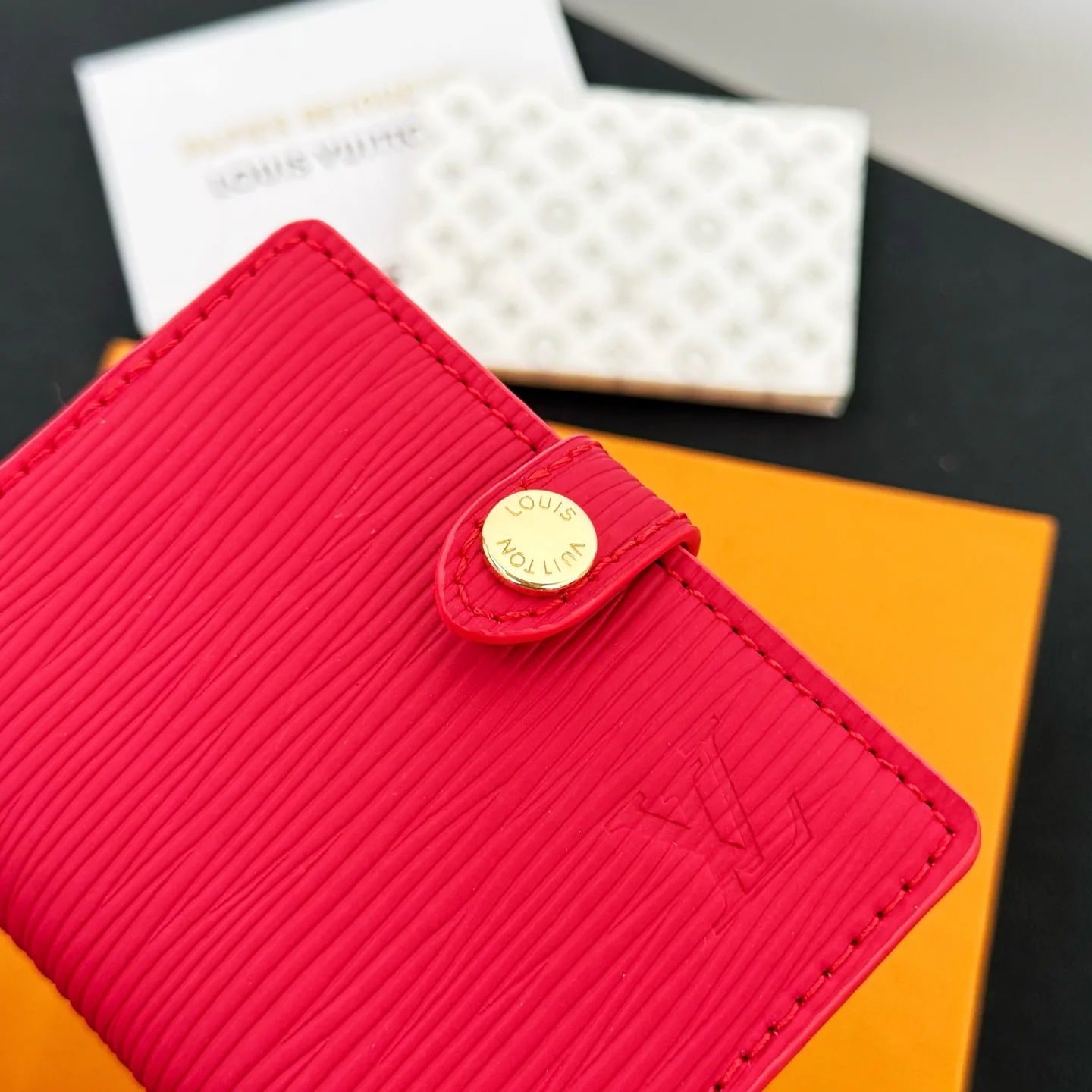 Визитницы Louis Vuitton 553170