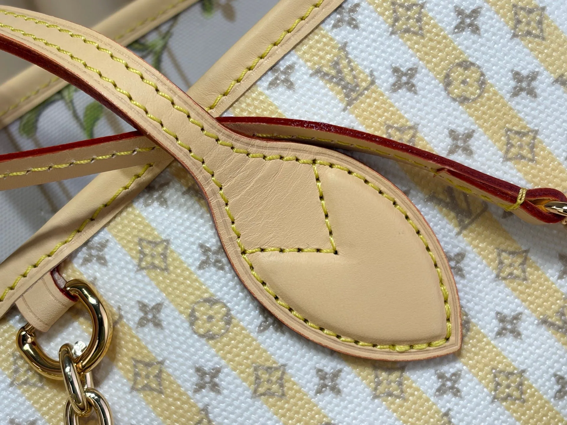 Классические Сумки Женские Louis Vuitton 16893048