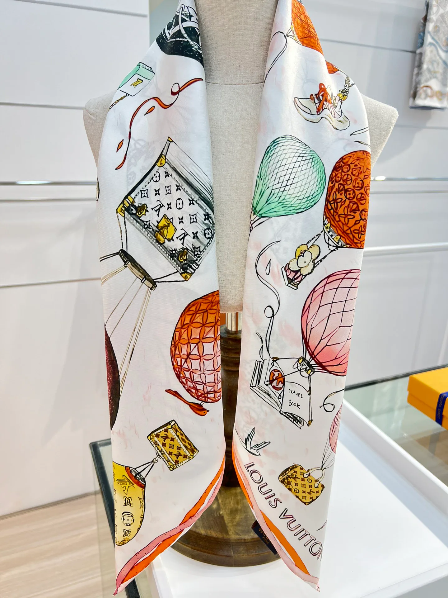 Шарфы Louis Vuitton 23388