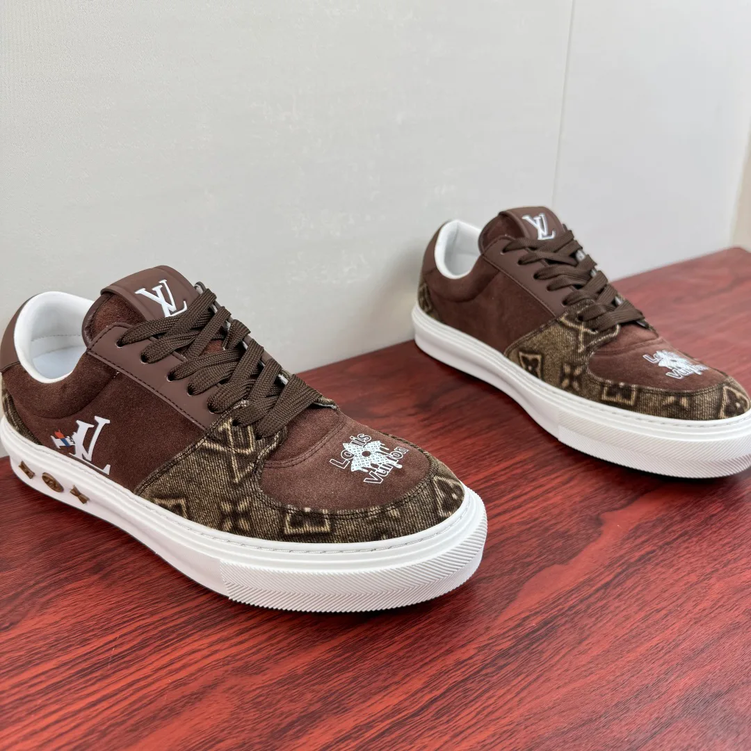 Кроссовки Мужские Louis Vuitton 18100491