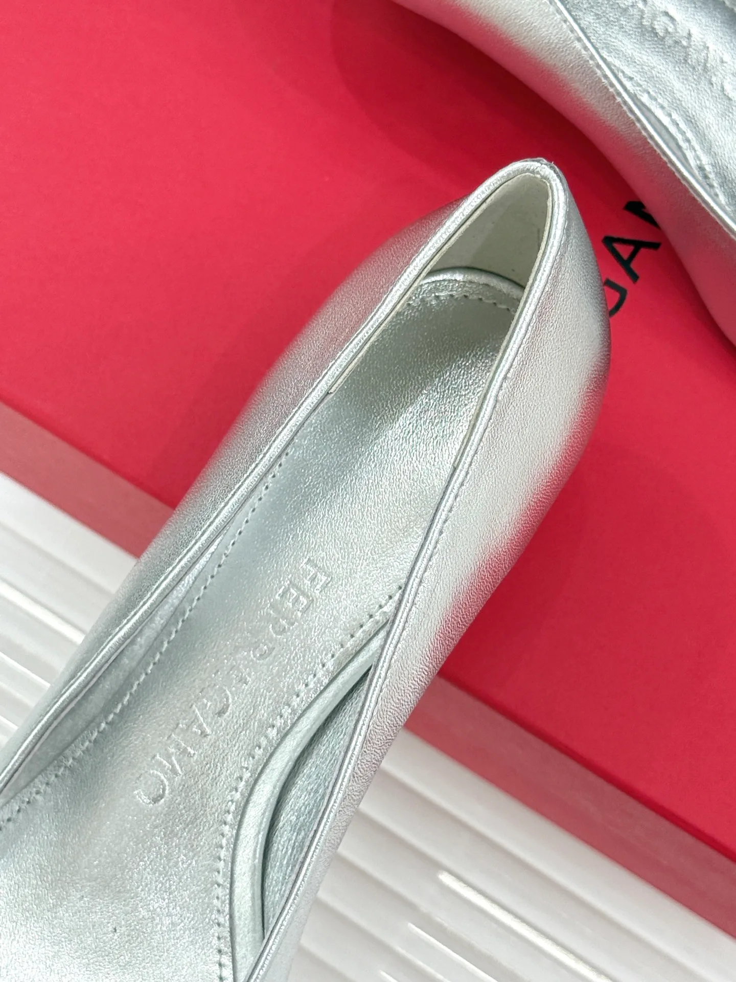 Туфли Женские Salvatore Ferragamo 18104112