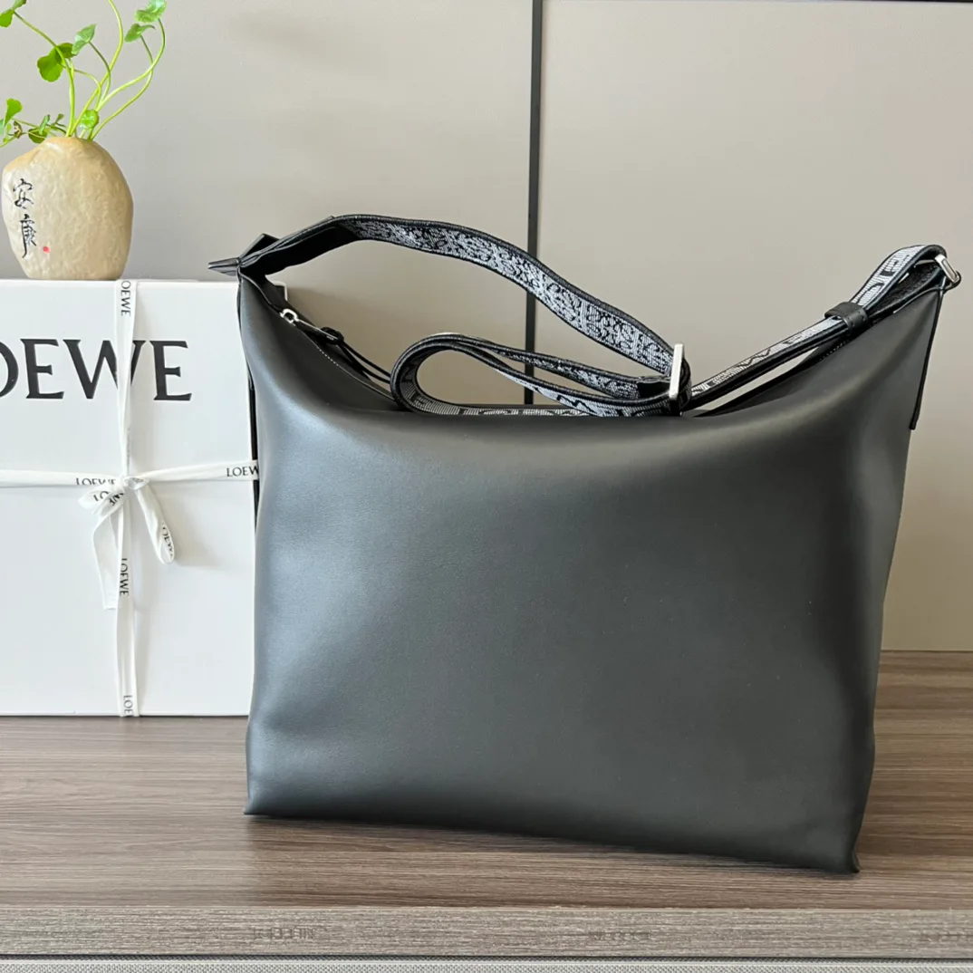 Классические Сумки Женские Loewe 13401767