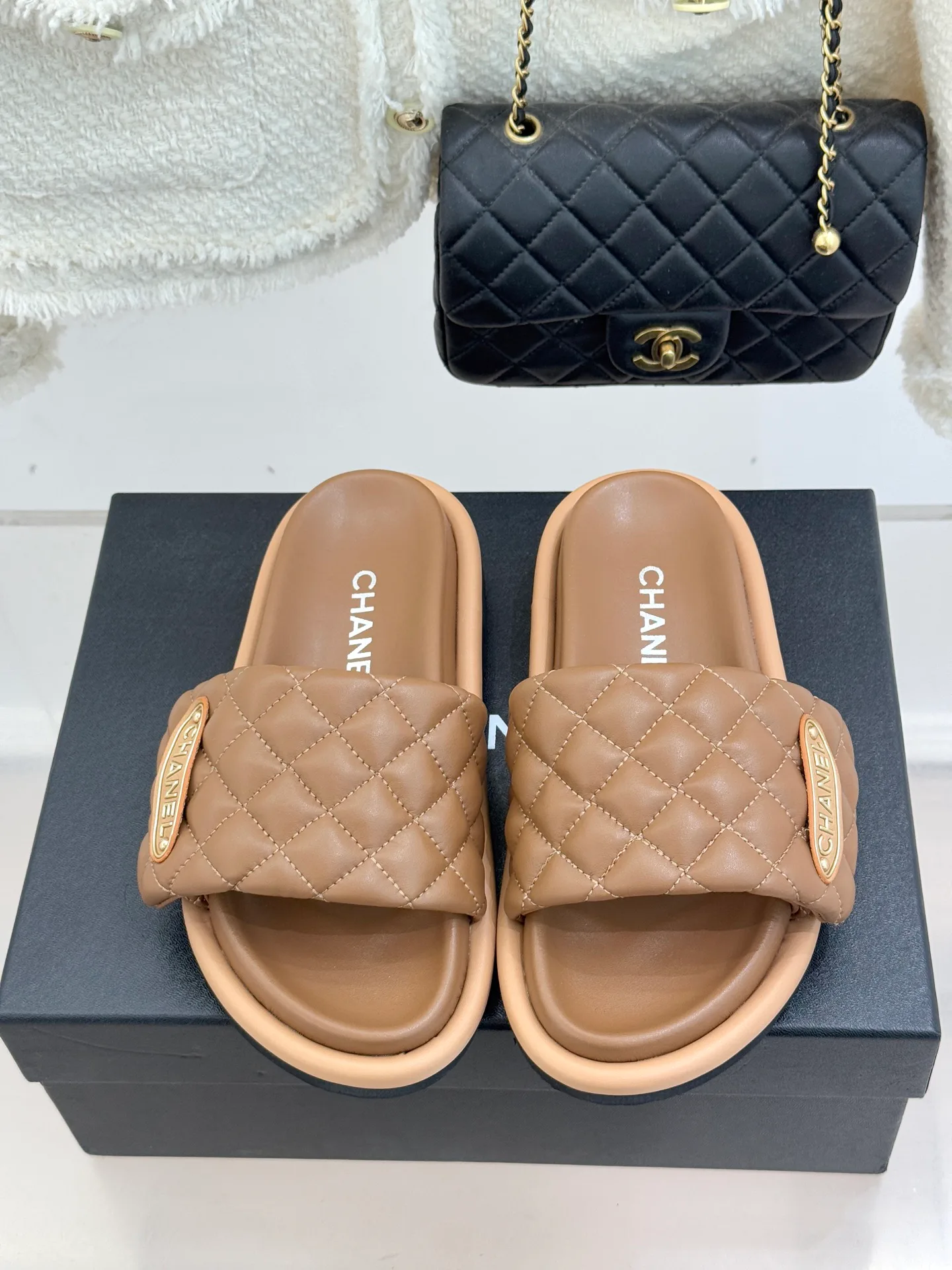 Шлепанцы Женские Chanel 11167416