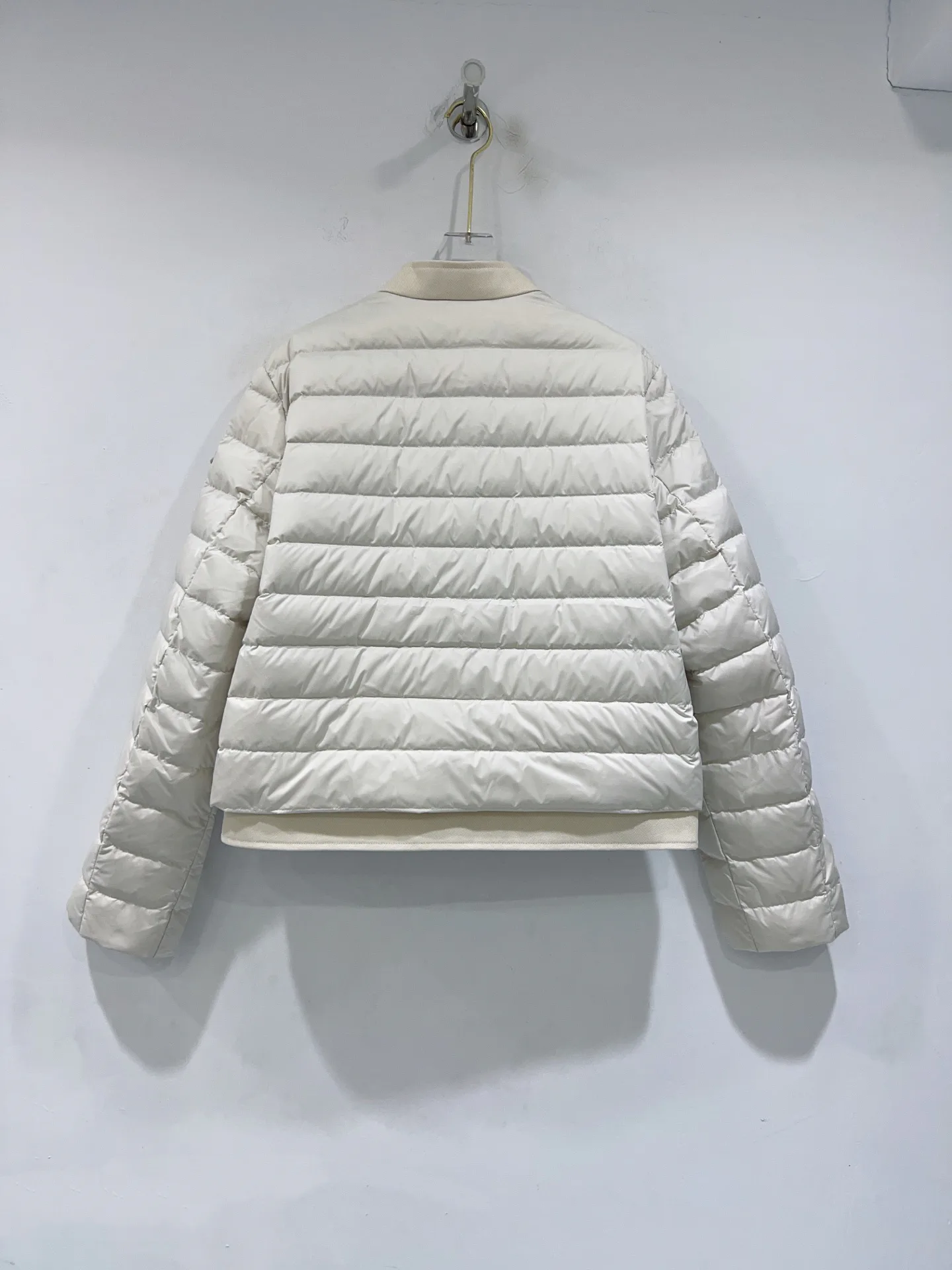 Куртки И Пуховики Женские Moncler 19012227