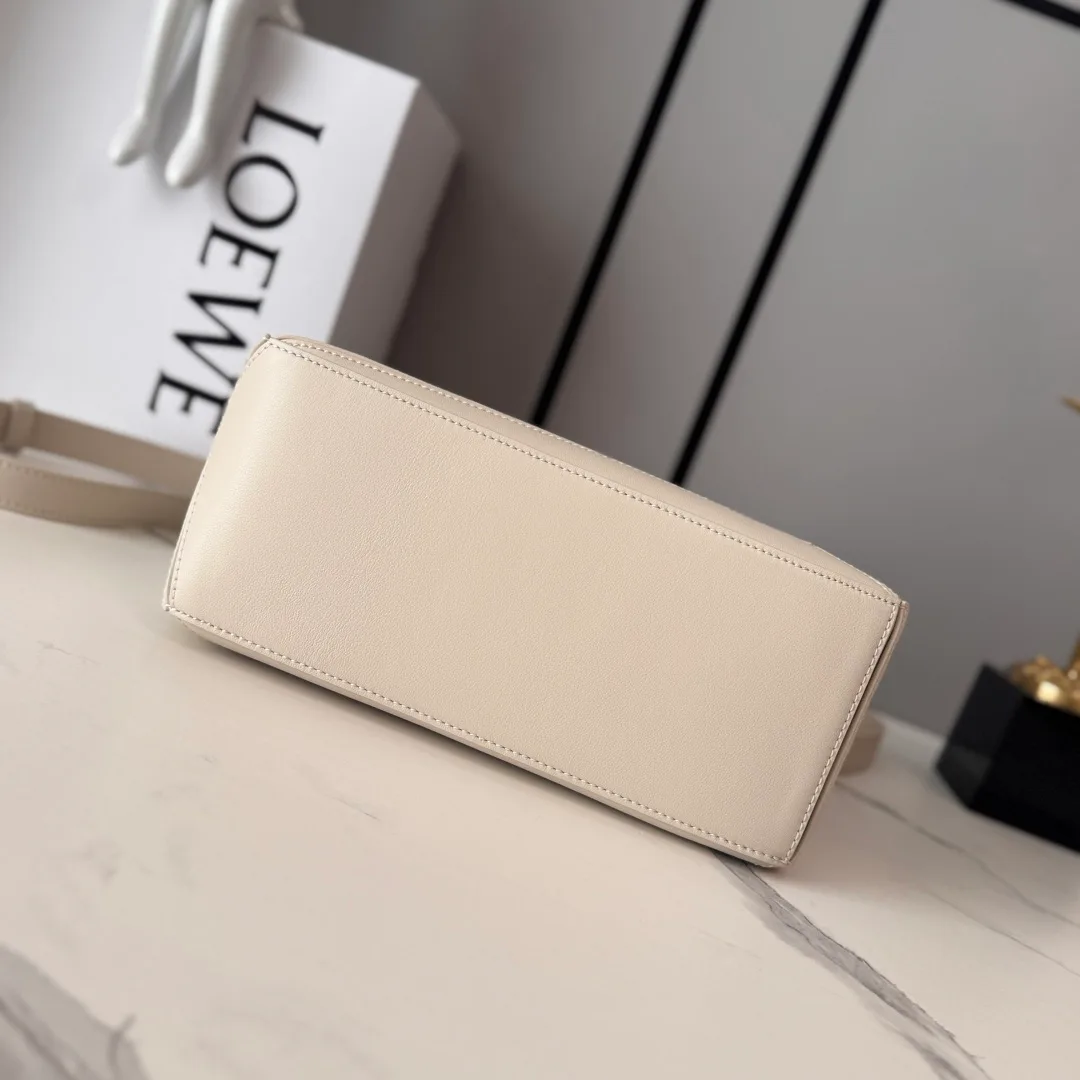 Классические Сумки Женские Loewe 18004238