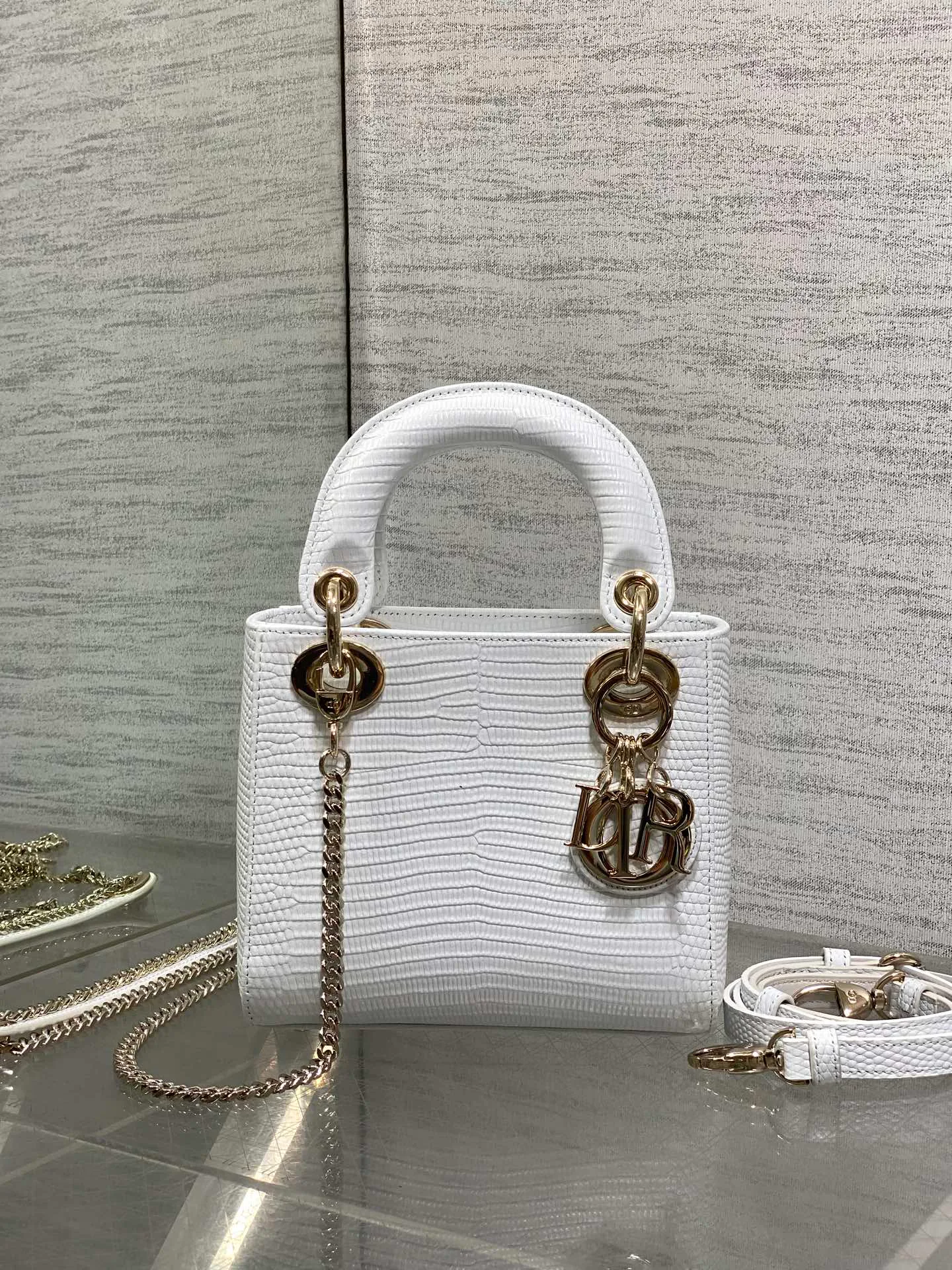Классические Сумки Женские Christian Dior 11412675
