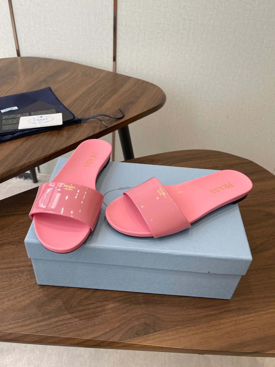 Шлепанцы Женские Prada 11843536