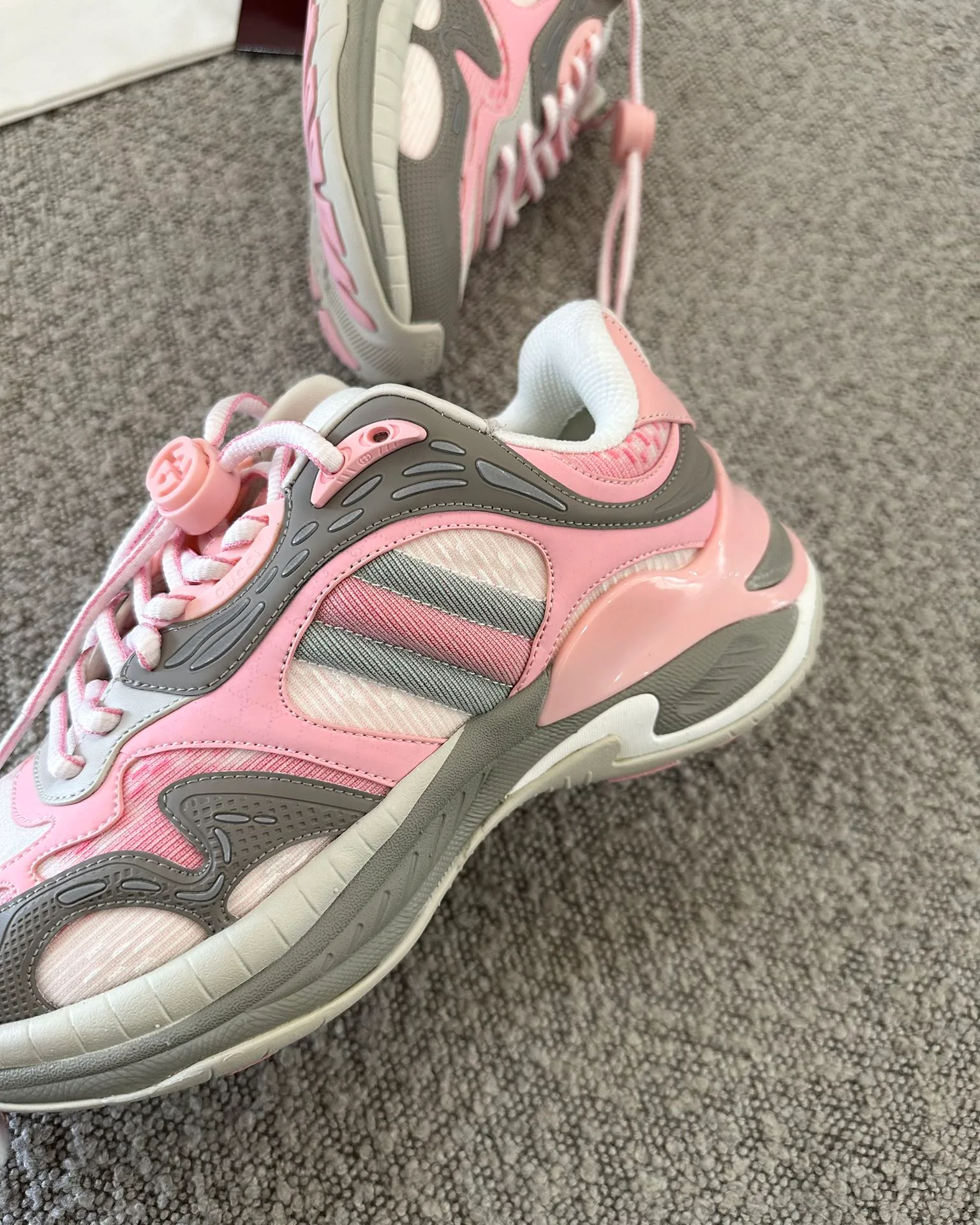 Кроссовки Женские Gucci 4321358