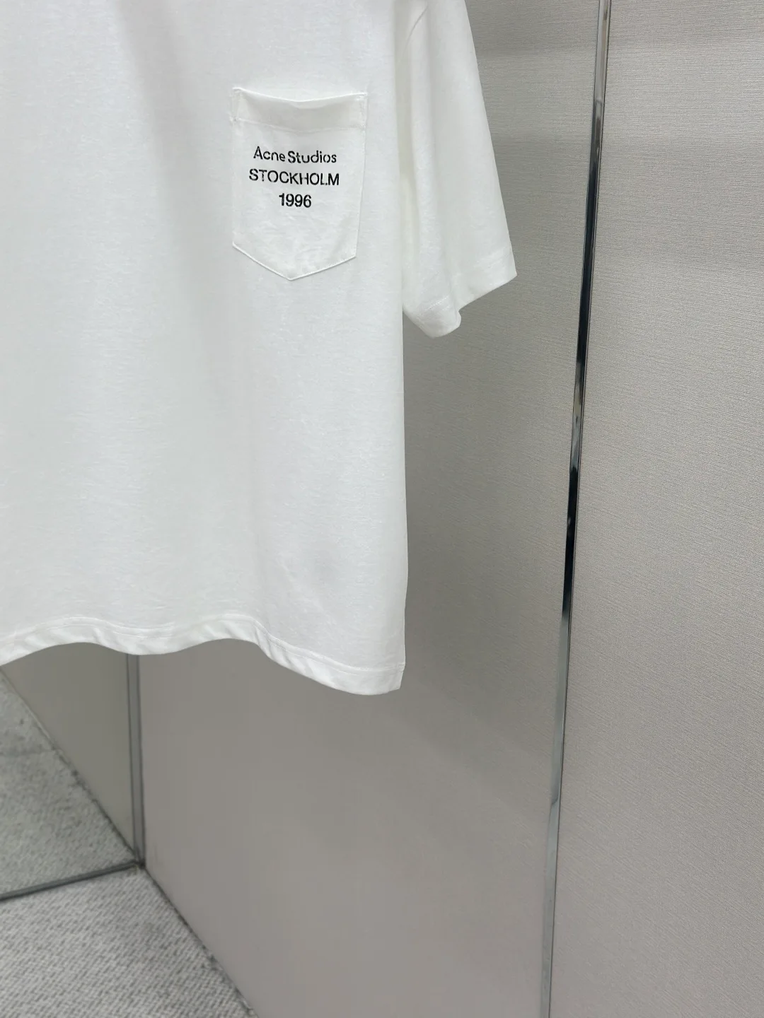 Футболки Женские Acne Studios 18191014