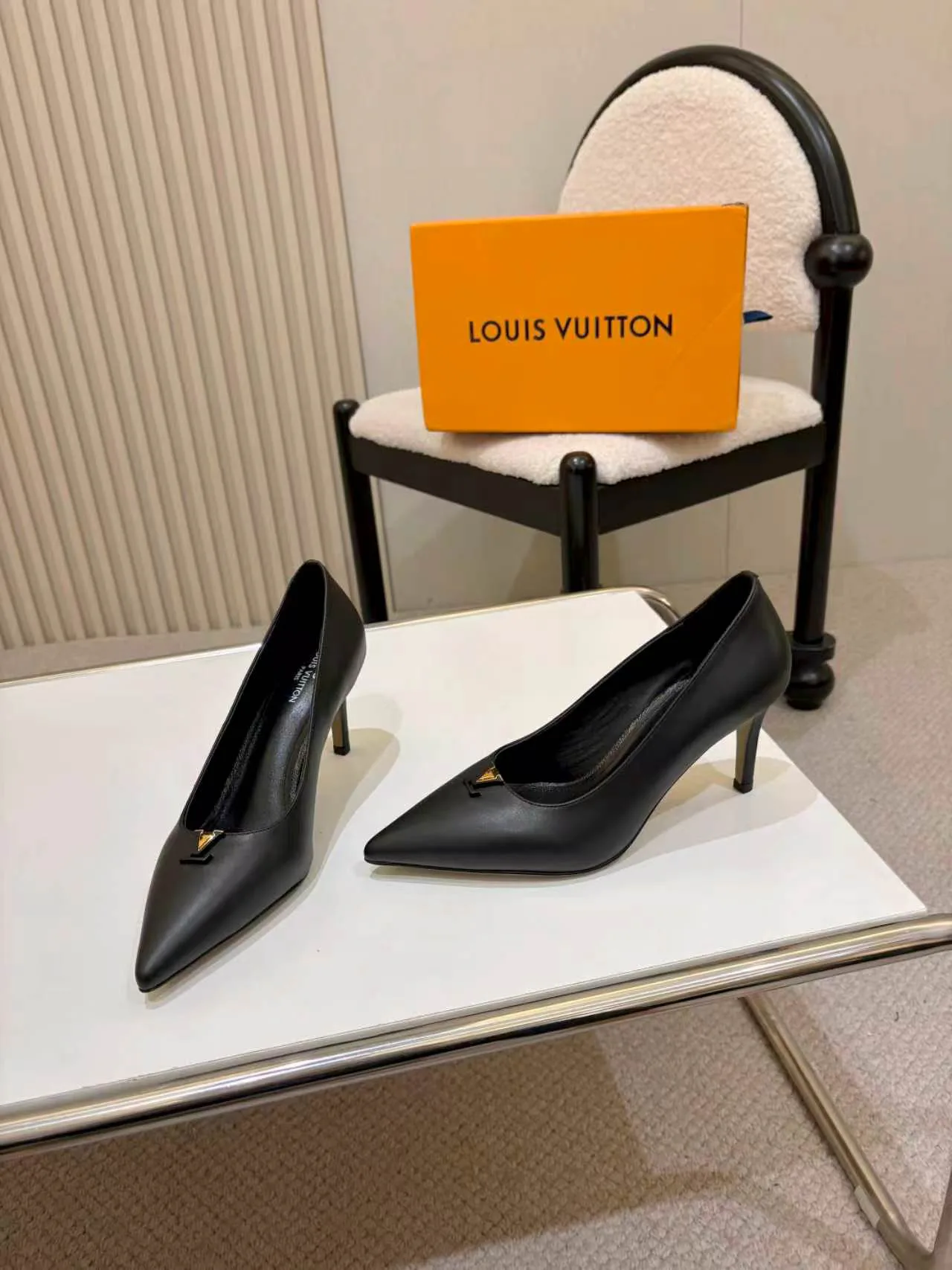Туфли Женские Louis Vuitton 19763826