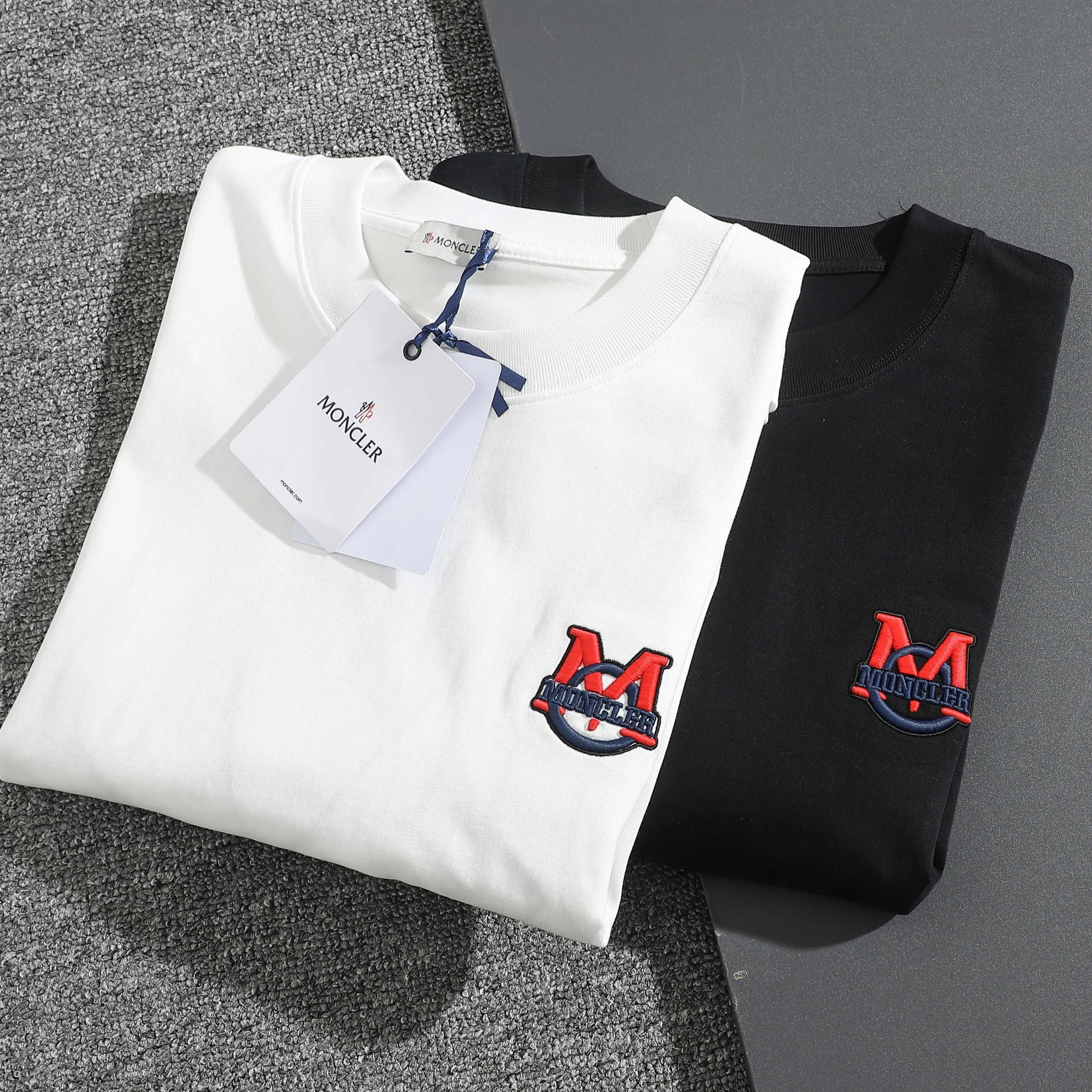 Футболки Женские Moncler 10542460