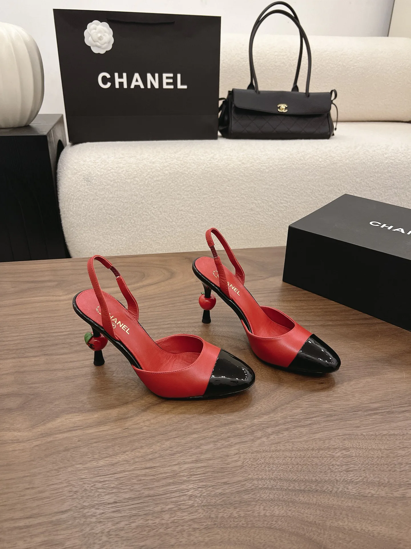 Туфли Женские Chanel 19080165