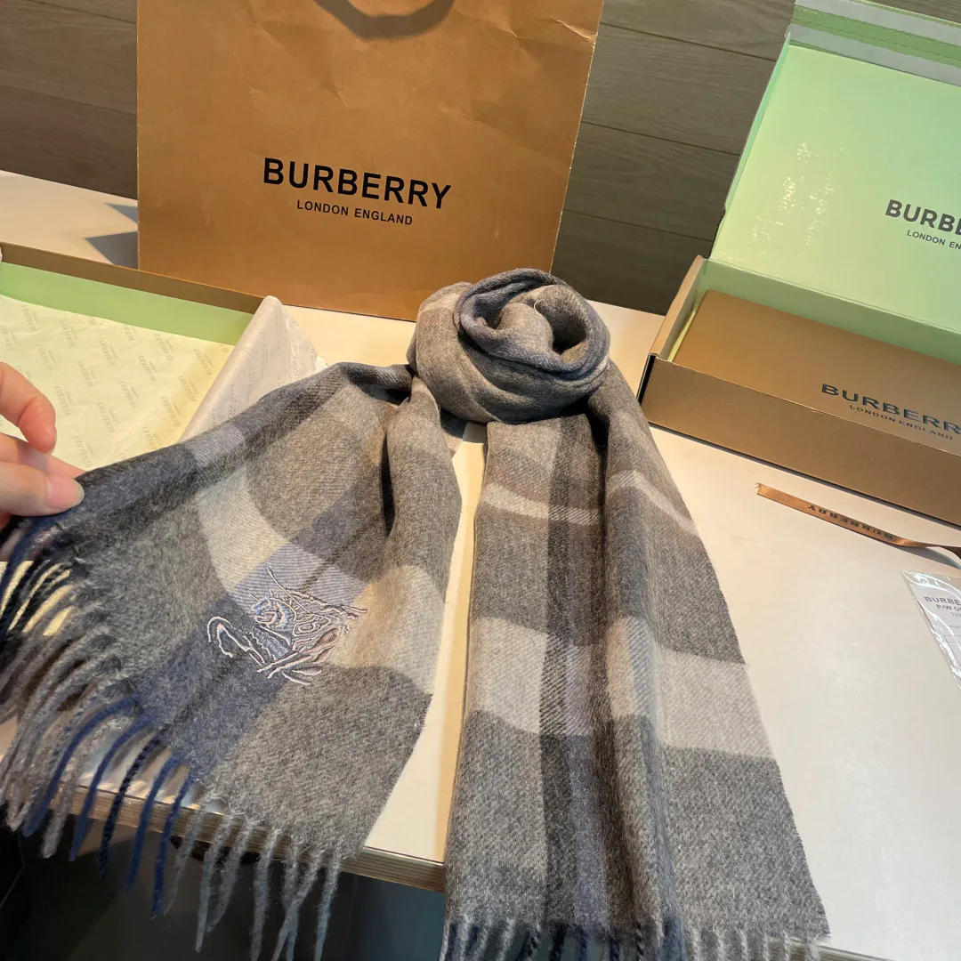 Шарфы Burberry 1303502