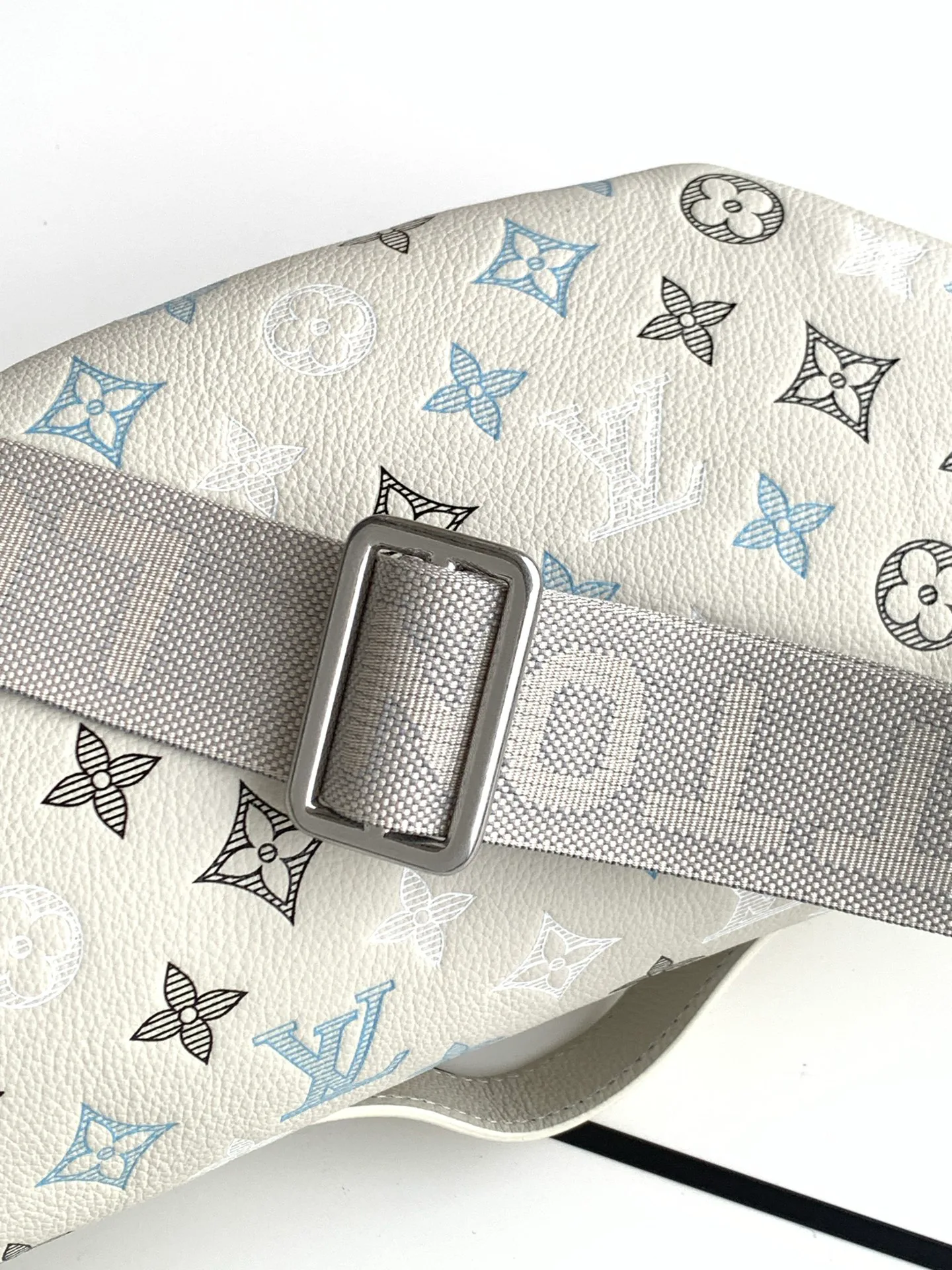 Поясные Сумки Мужские Louis Vuitton 15193915