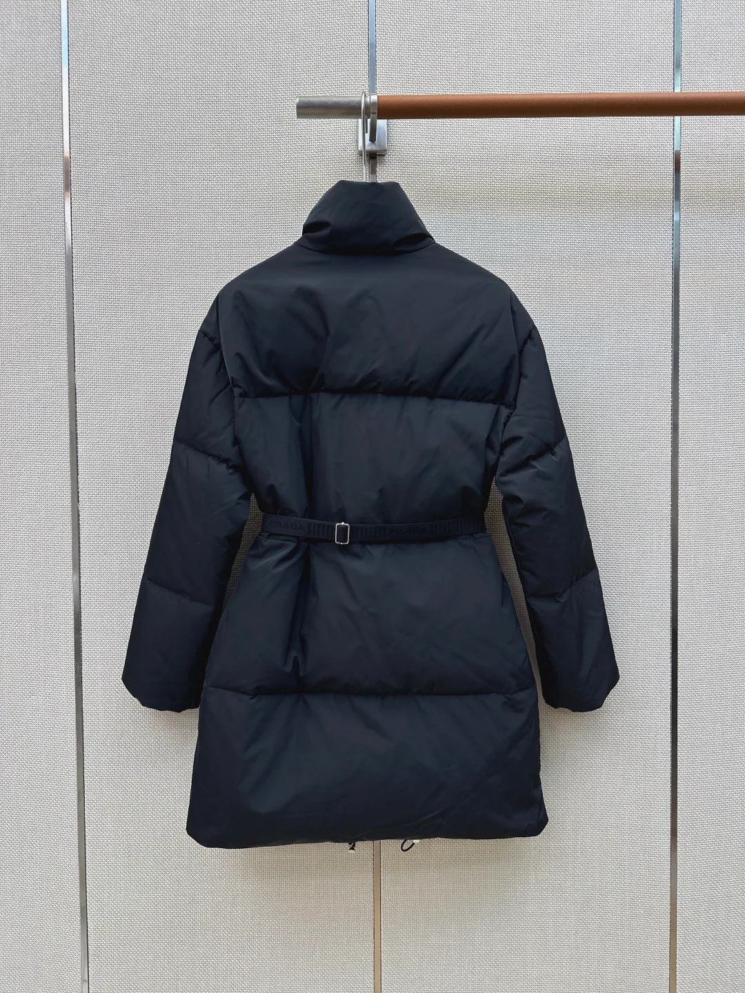 Куртки И Пуховики Женские Prada 18188788