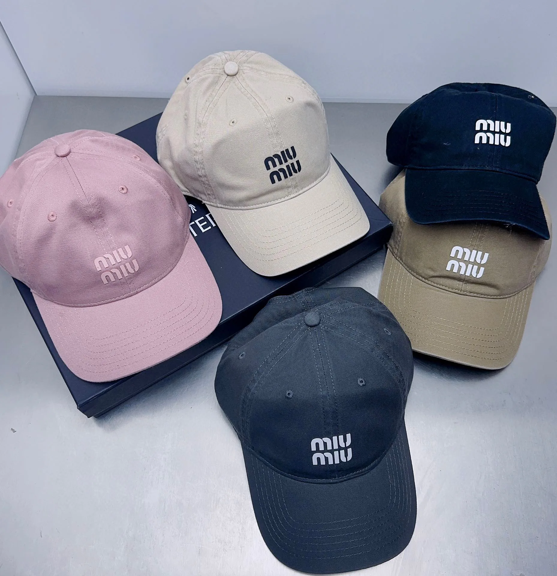 Головные Уборы Miu Miu 21016