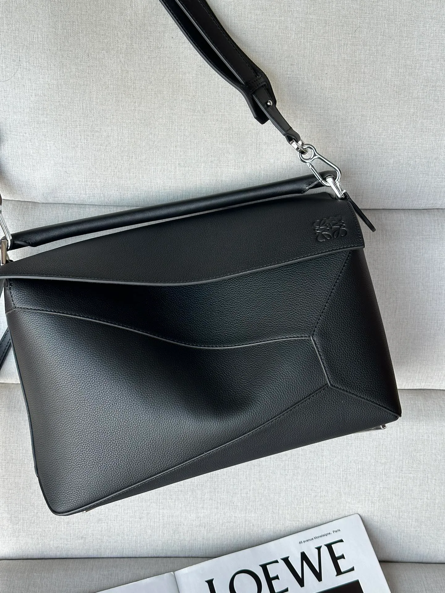 Классические Сумки Женские Loewe 18177571