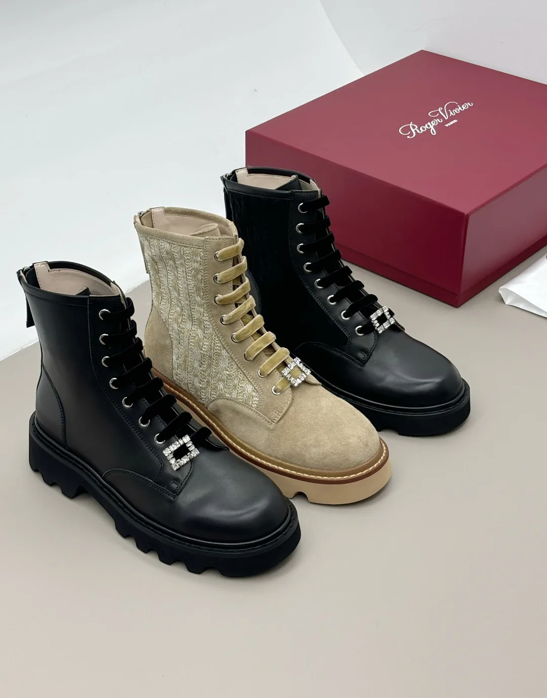 Ботинки Женские Roger Vivier 18732029