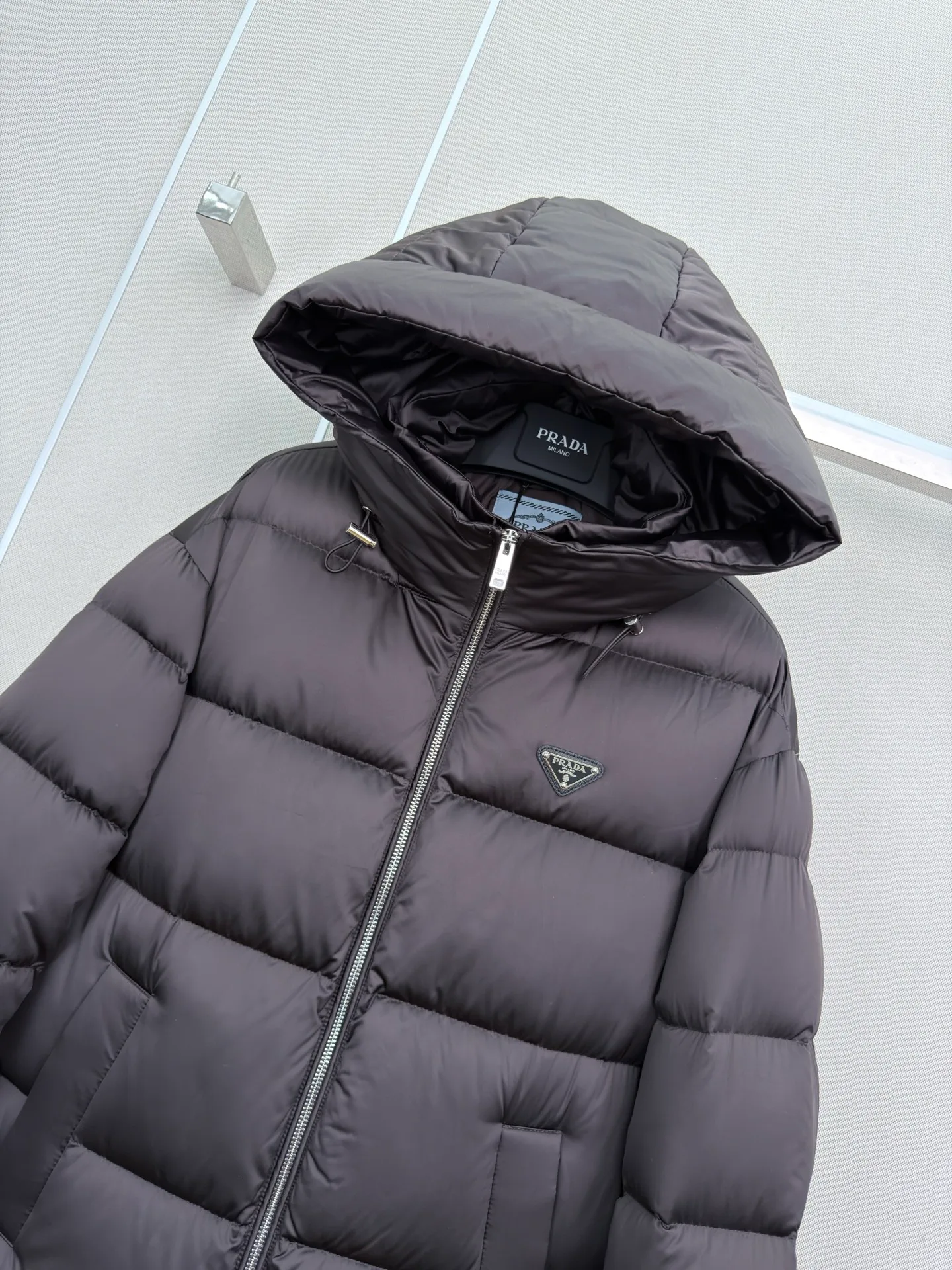 Куртки И Пуховики Женские Prada 18600979