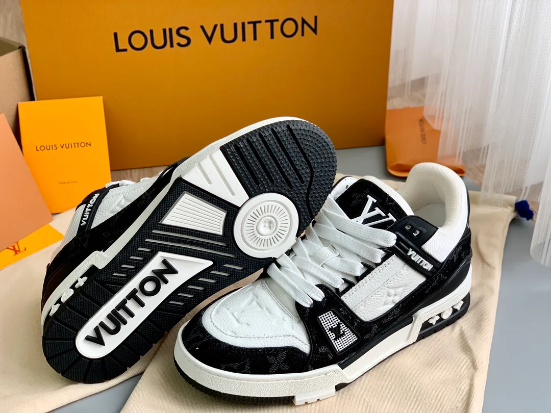 Кроссовки Женские Louis Vuitton 18014129