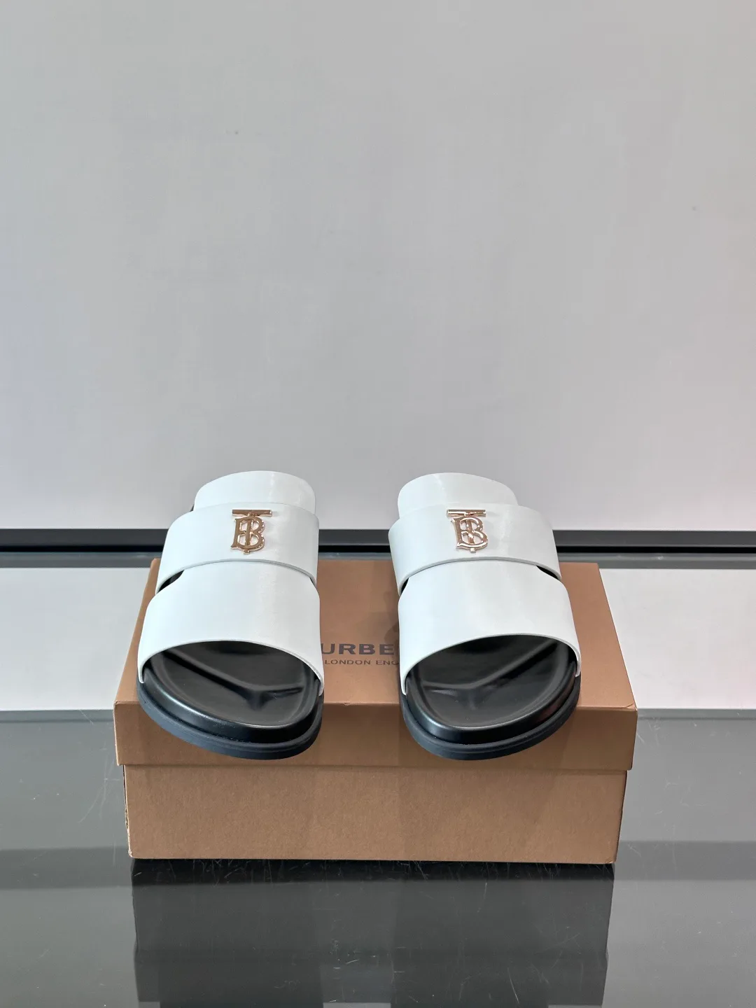 Сандалии Мужские Burberry 13546896