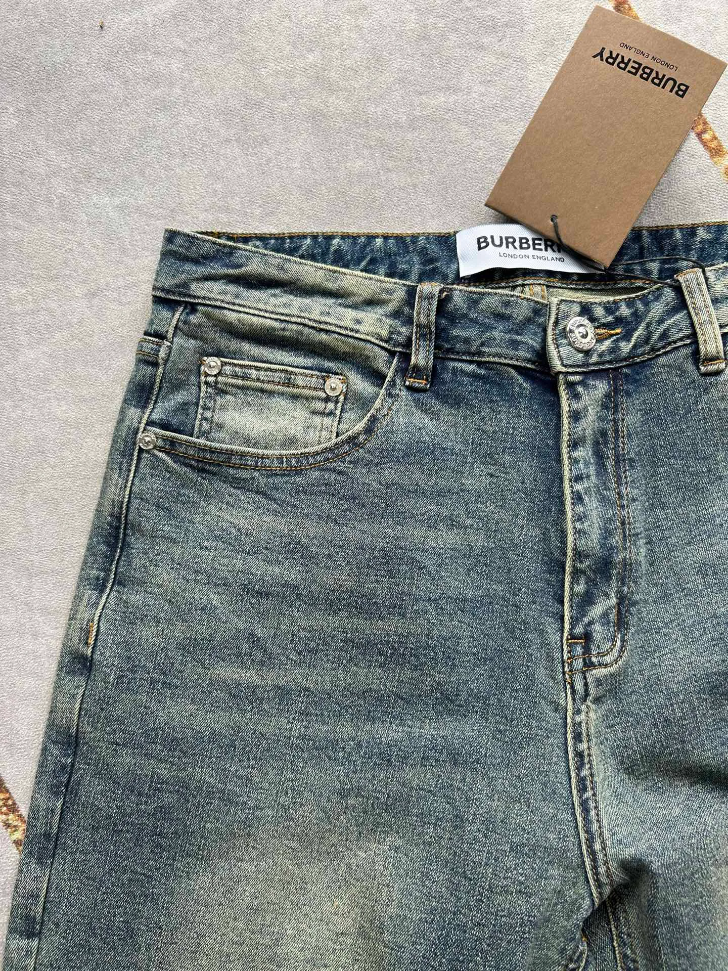 Джинсы Женские Burberry 10658019