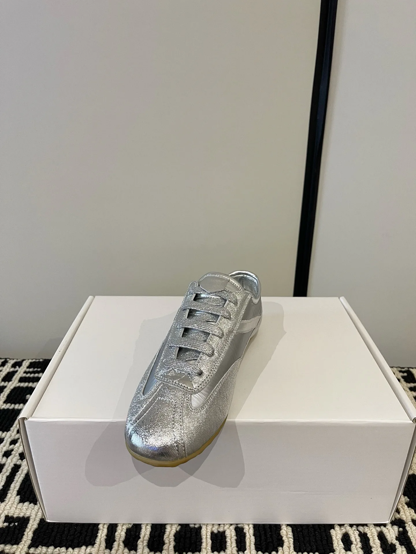 Кроссовки Женские Alexander Mcqueen 18386233