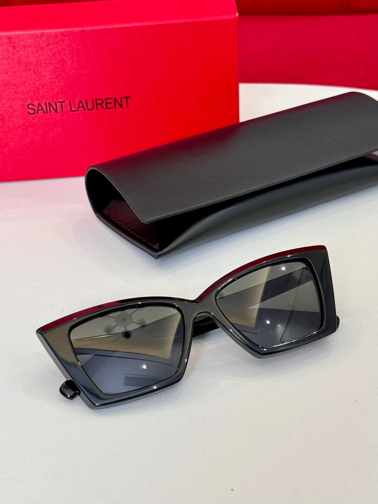 Очки Saint Laurent 205308