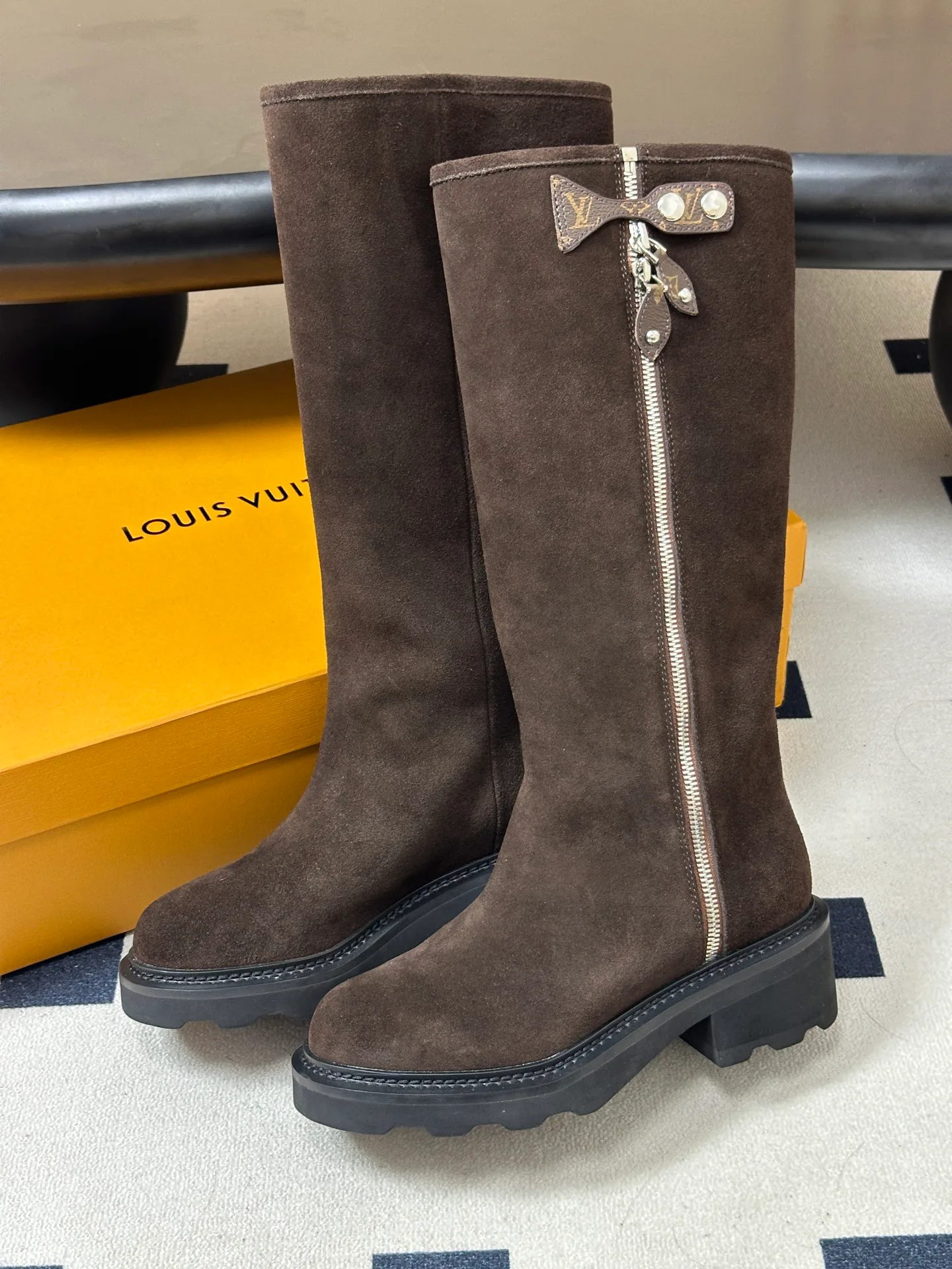 Сапоги Женские Louis Vuitton 18388115