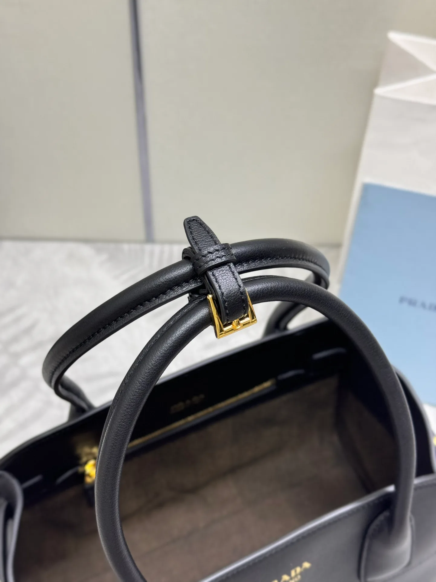 Классические Сумки Женские Prada 617080