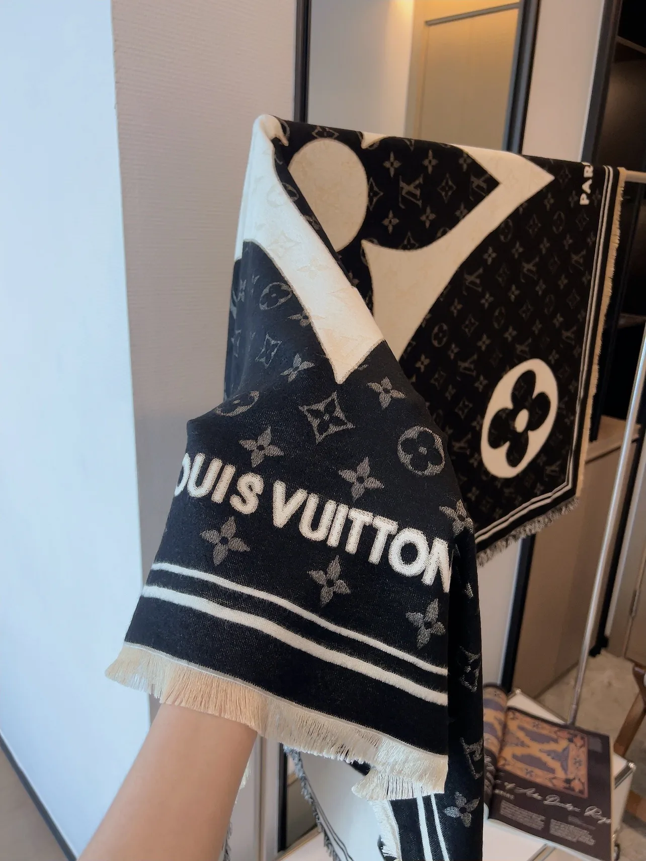 Шарфы Louis Vuitton 91007