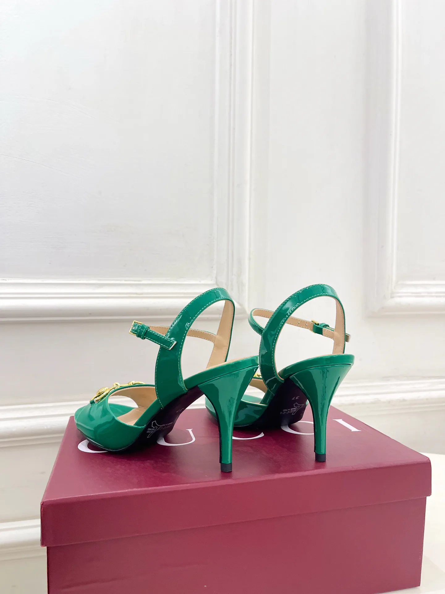 Босоножки Женские Gucci 13218184