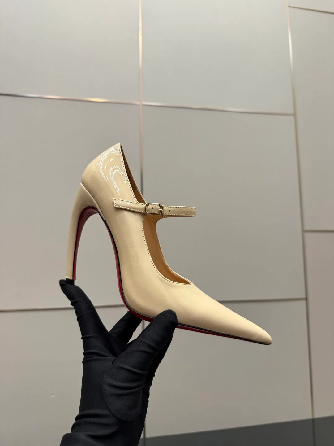 Туфли Женские Christian Louboutin 5052088