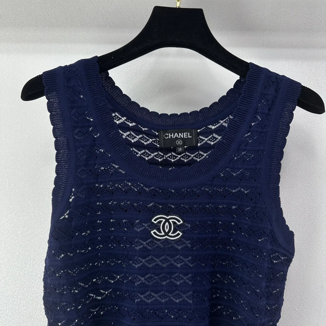 Жилеты Женские Chanel 11342830
