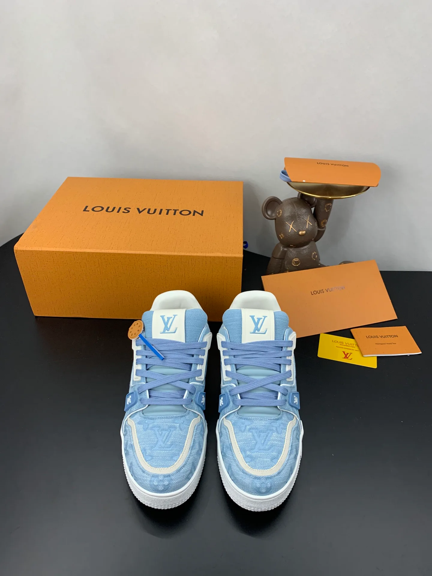 Кроссовки Женские Louis Vuitton 17545275