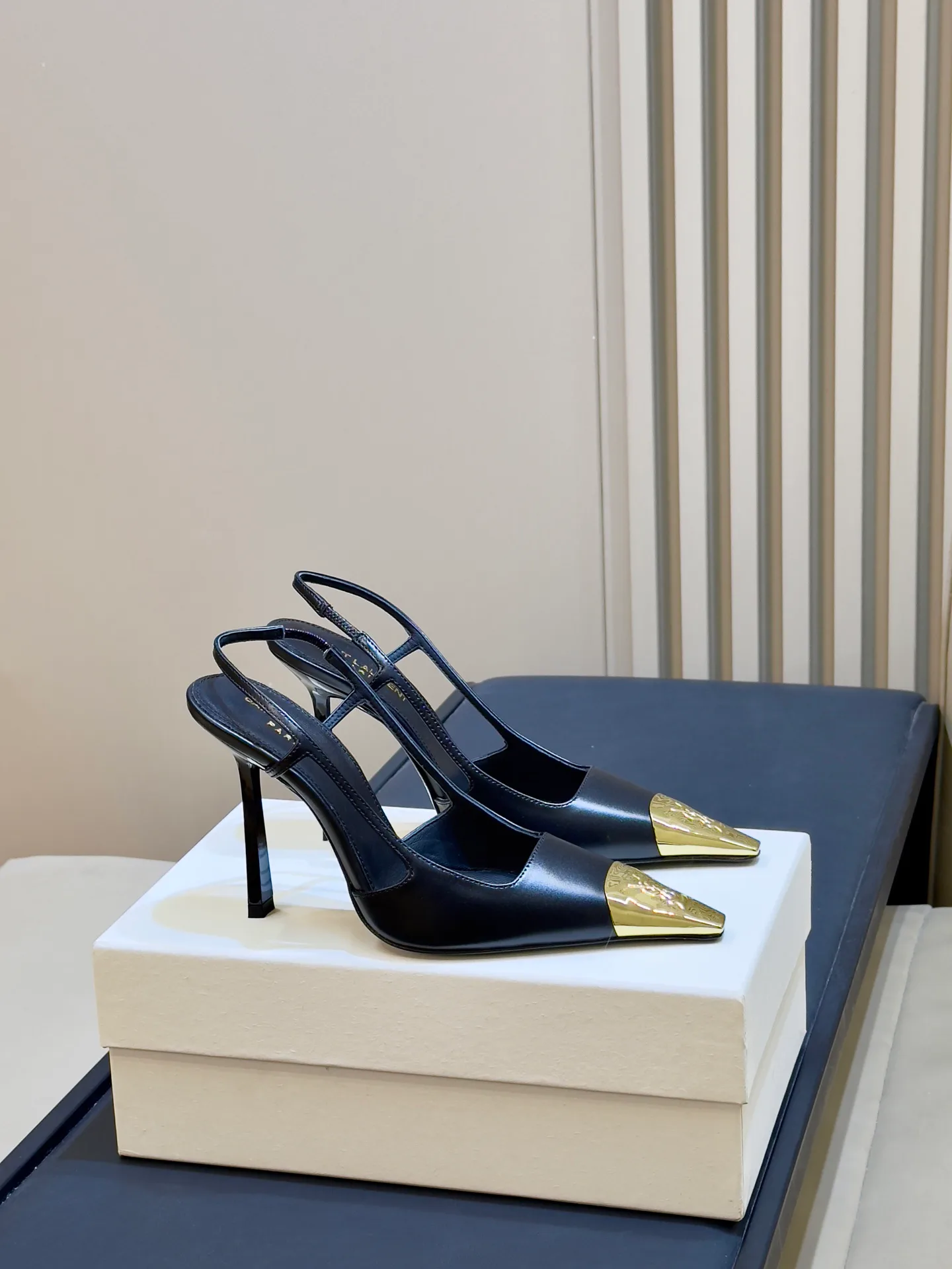 Туфли Женские Saint Laurent 18073500