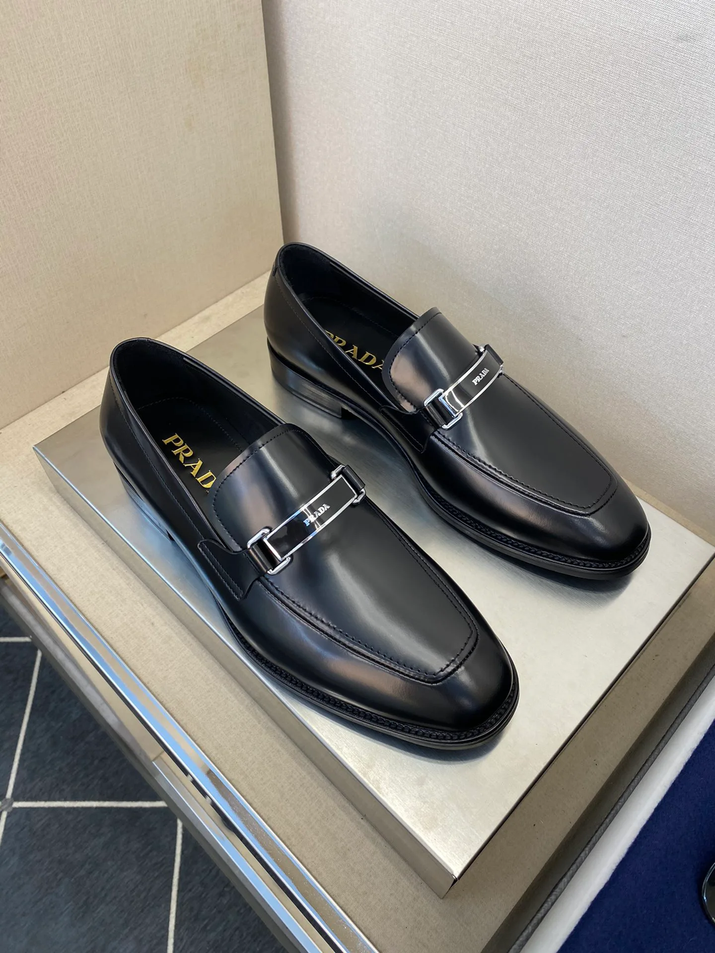 Лоферы И Туфли Мужские Prada 18079113
