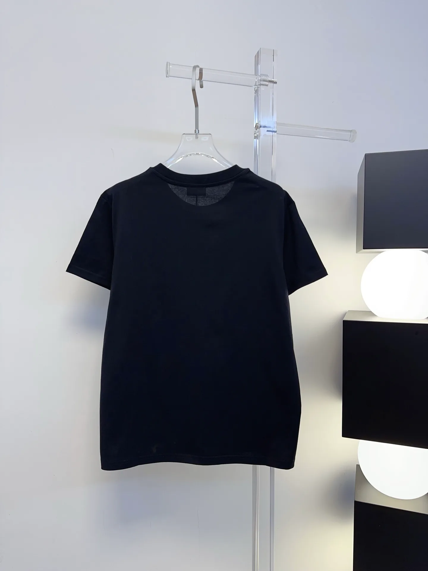 Футболки Женские Saint Laurent 11470295